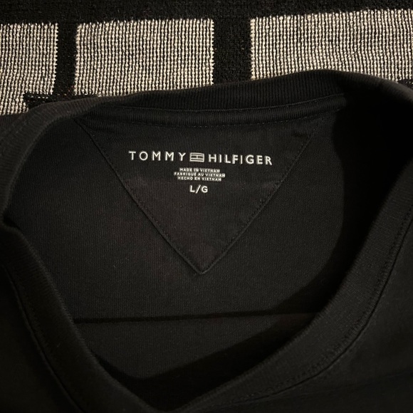 Tommy Hilfiger T-shirt - Picture 3 of 3